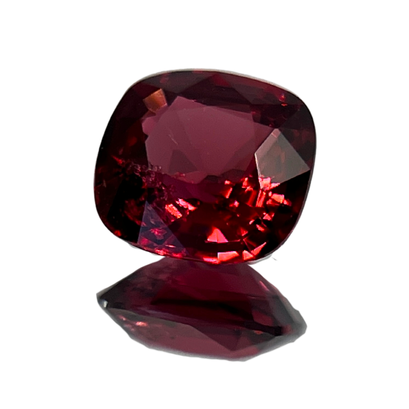 「焔晶」レッドスピネル/0.55ct/クッション/ミャンマー産