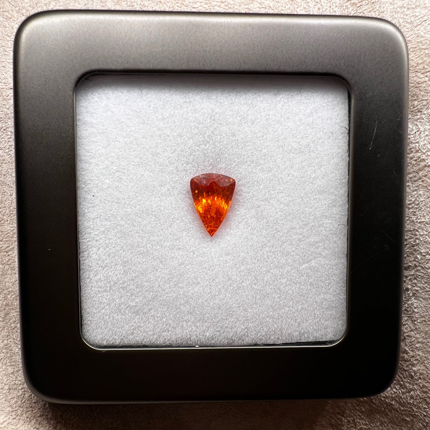 「深橙」スペサタイトガーネット/1.77ct/カスタムカット