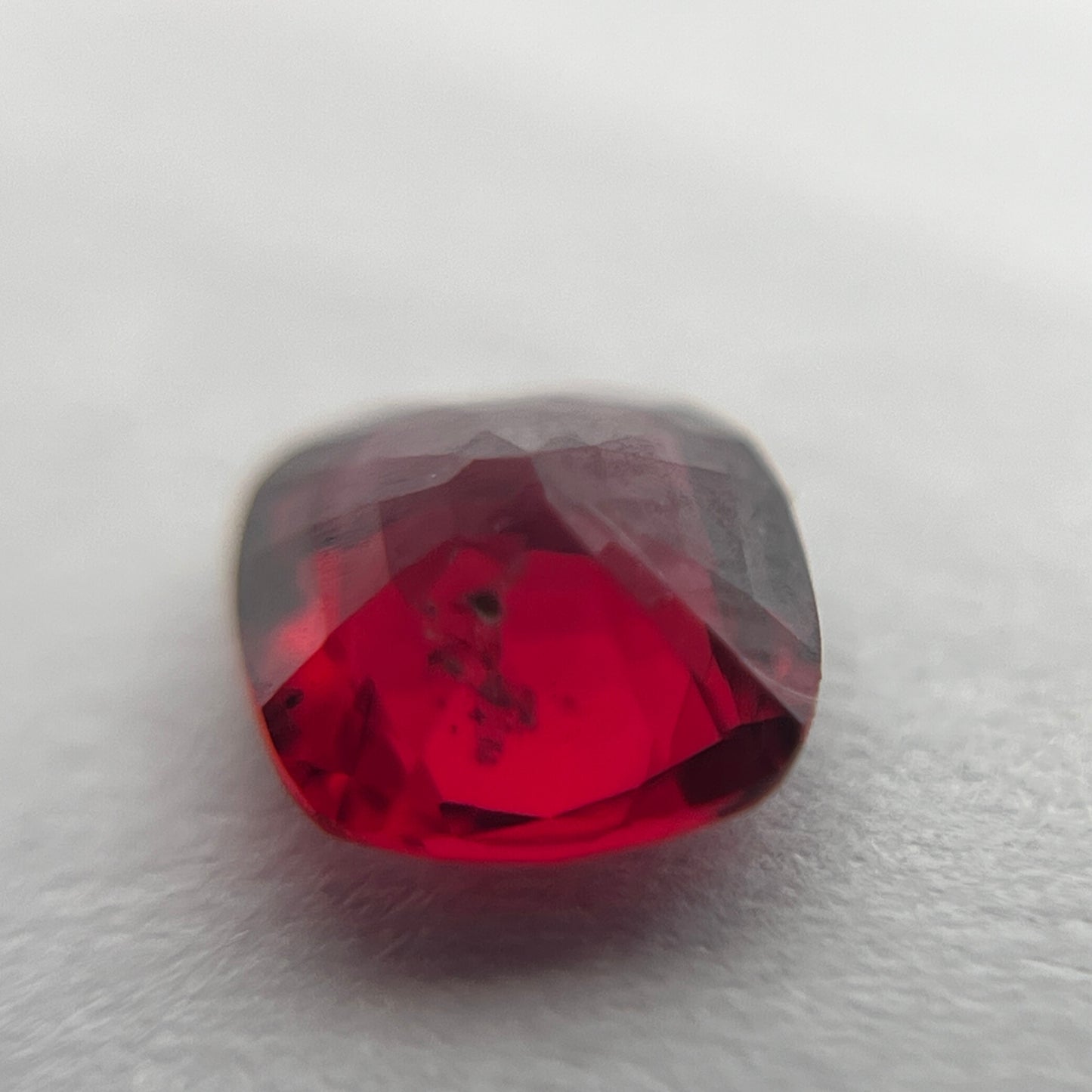 「焔晶」レッドスピネル/0.55ct/クッション/ミャンマー産