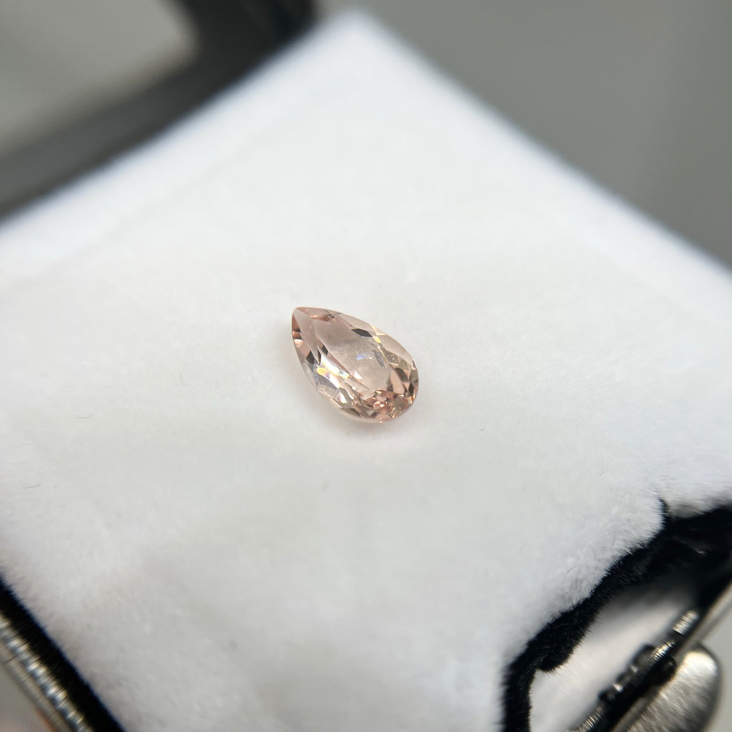 「瑞桃」モルガナイト/2.17ct/ペアシェイプ