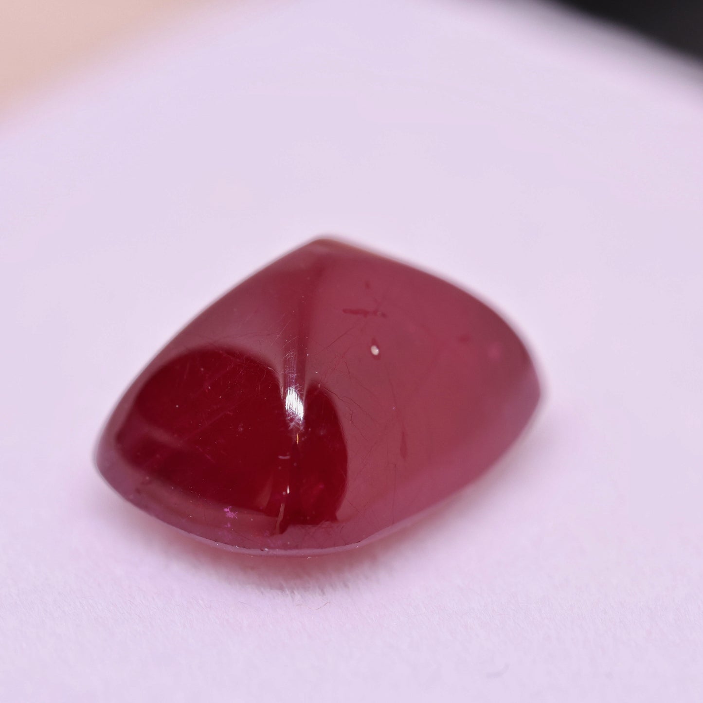 「Candy ruby」鉛ガラス含浸ルビー/ 11.34ct/シュガーローフ