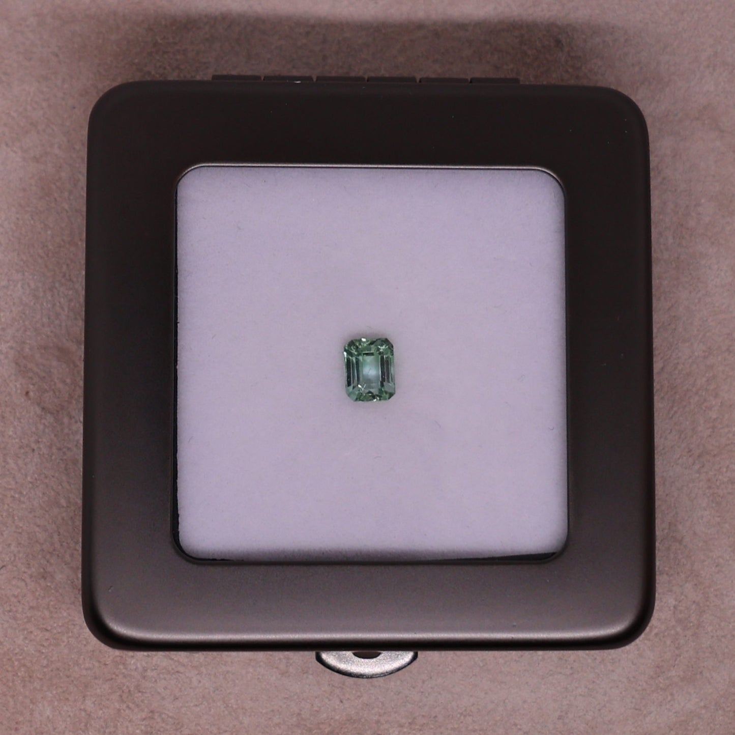 「爽風」バイカラートルマリン/0.94ct/エメラルドカット/モザンビーク