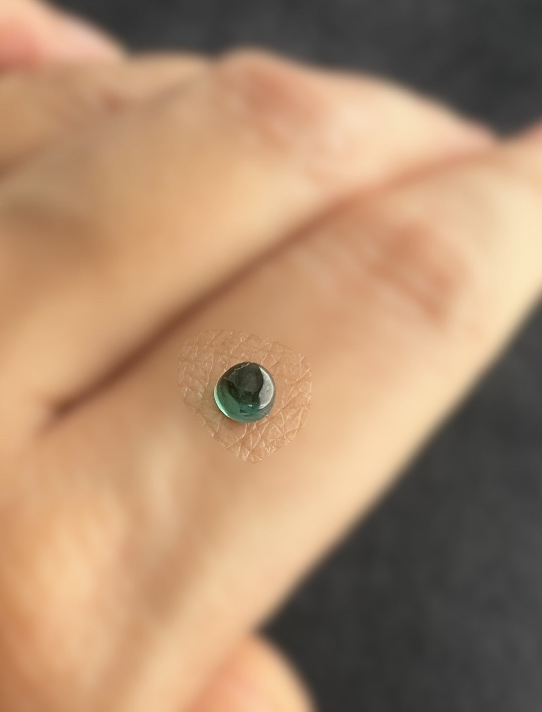 「Lagoon Drop」ラグーントルマリン/0.41ct/ラウンドカボション