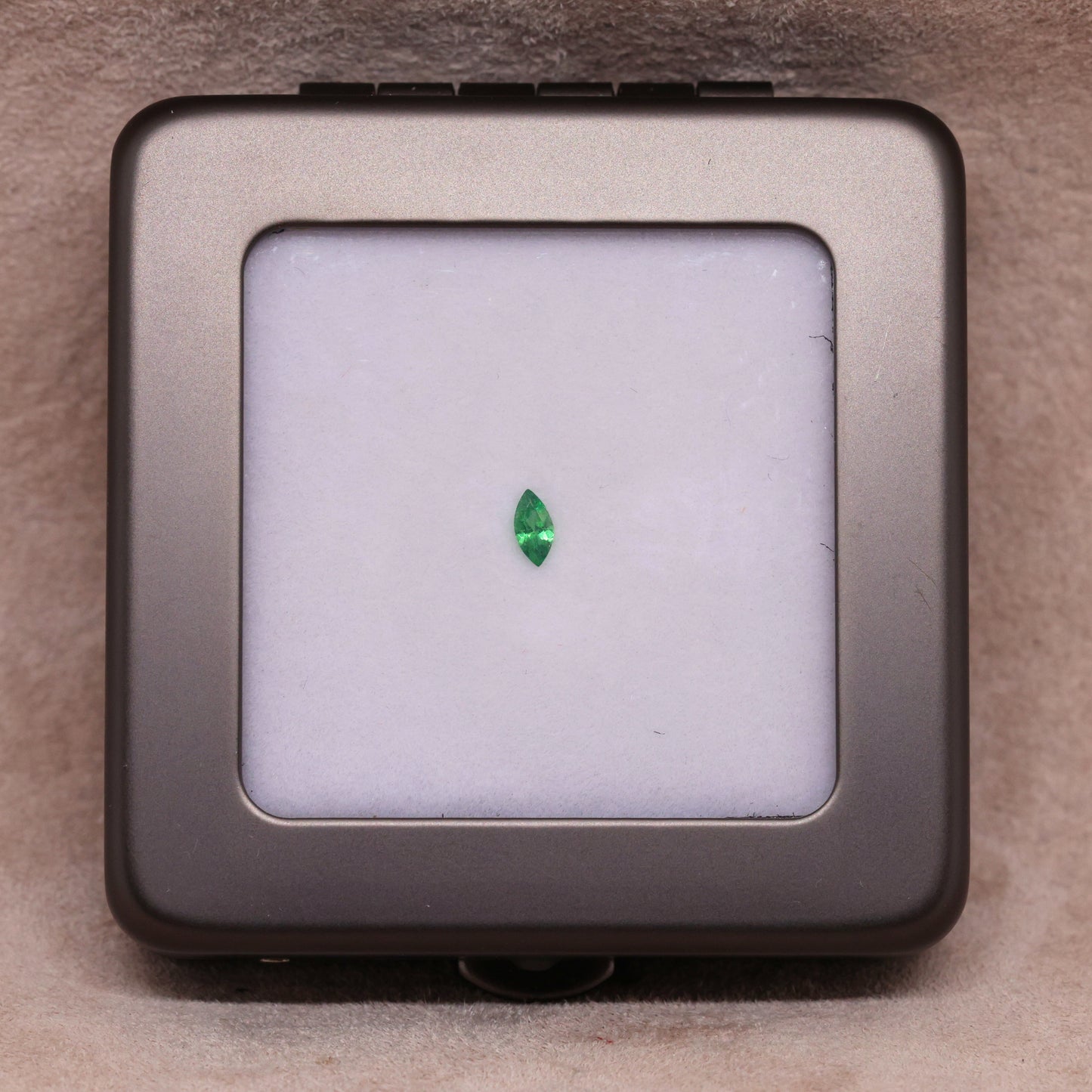 「常葉I」グリーンガーネット(ツァボライト)/0.125ct/マーキス/アフリカ
