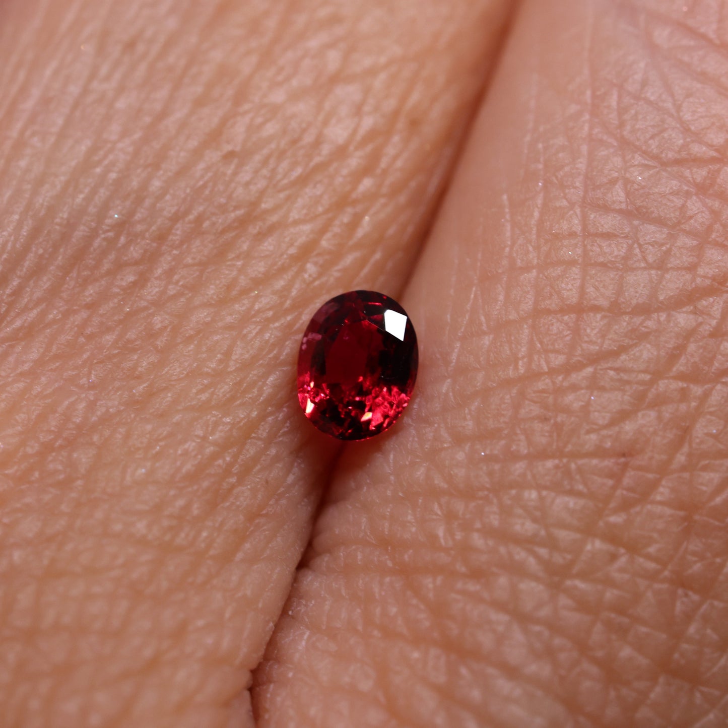 「THE RED」レッドスピネル/0.269ct/オーバル/ミャンマー産