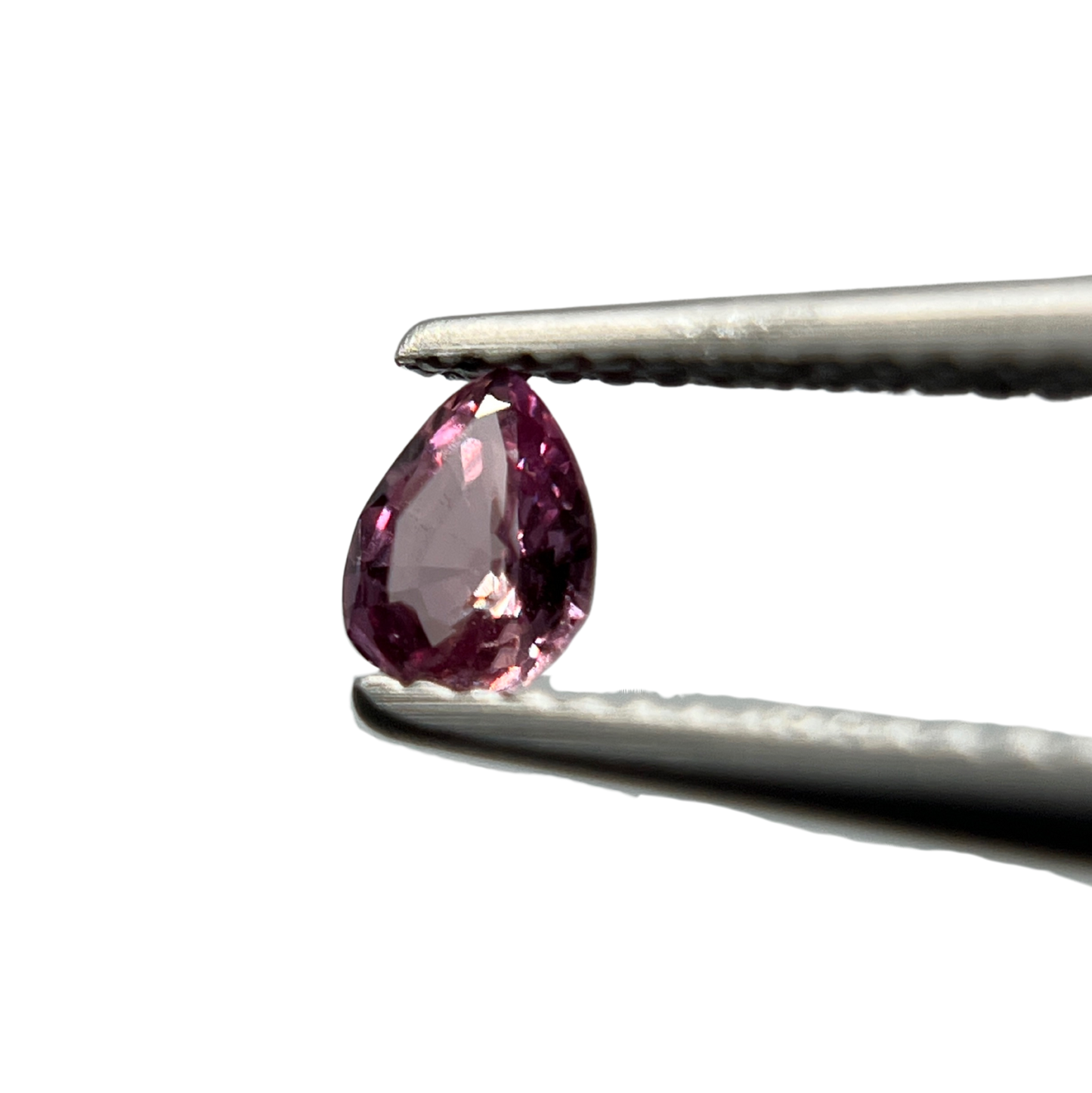 「ひとひら」非加熱ピンクサファイア/ 0.37ct/ペアシェイプ/マダガスカル