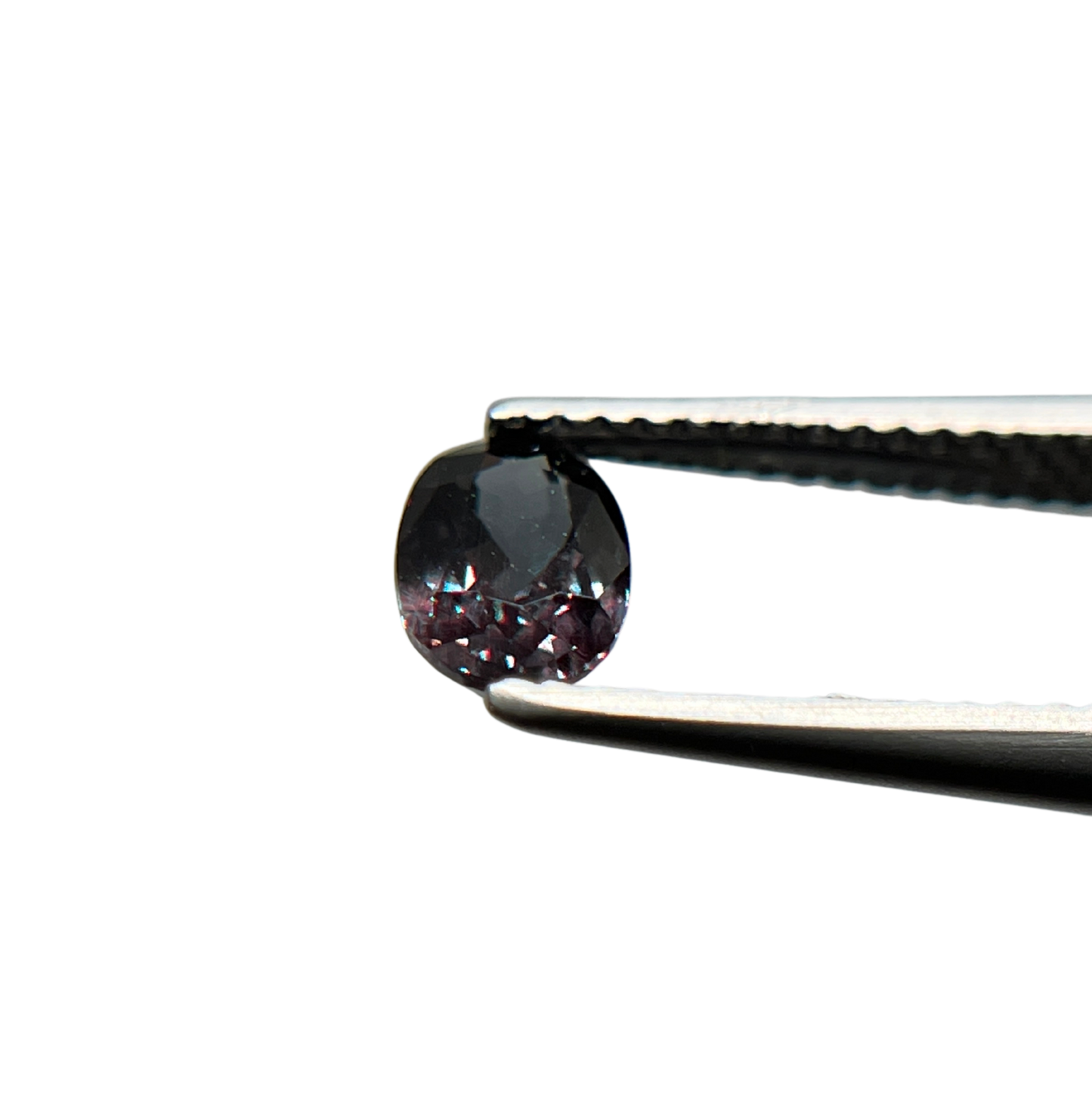 「光の記憶」カラーチェンジガーネット/1.01ct/オーバル/タンザニア産