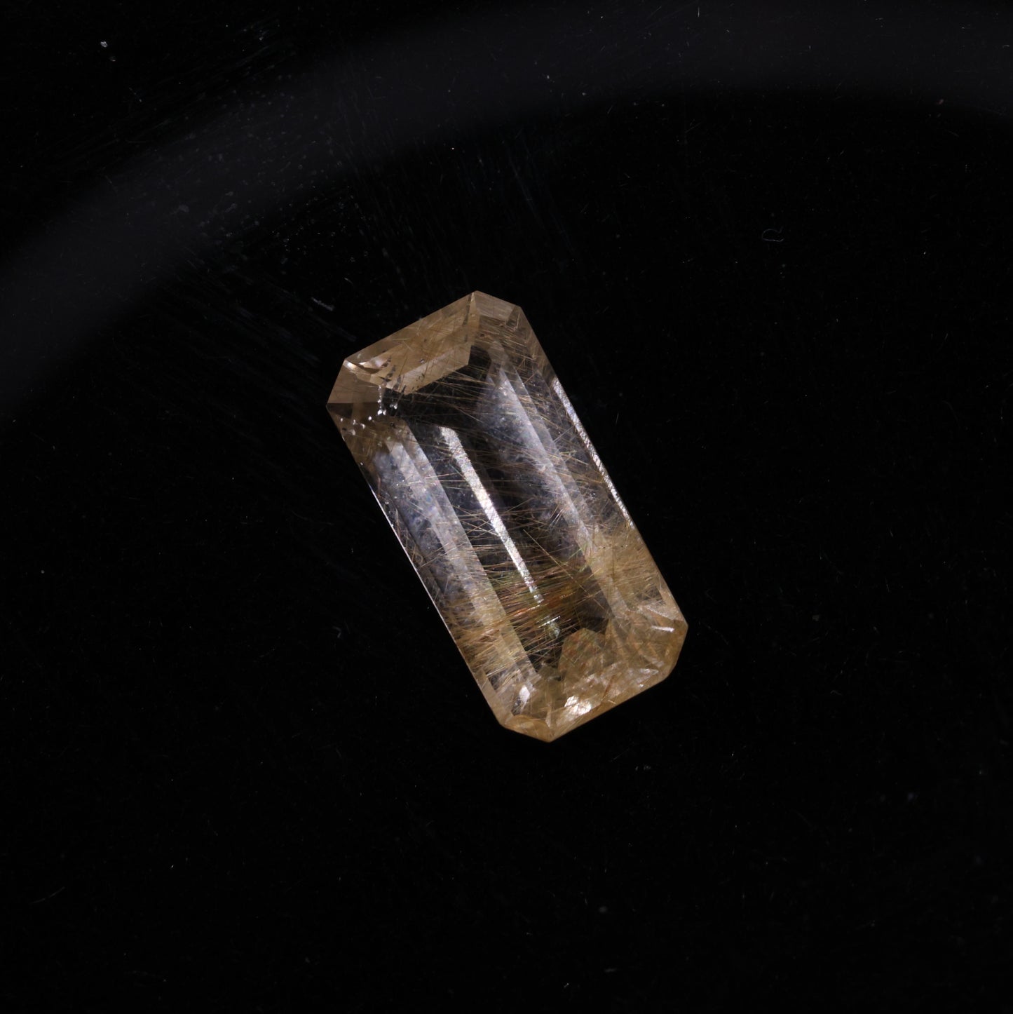 「Golden Script」ルチルクォーツ/ 1.35ct/バケット