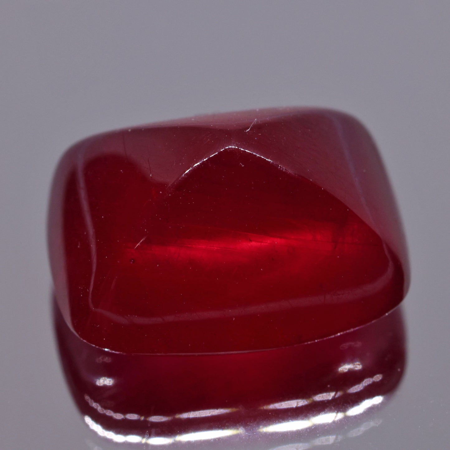 「Candy ruby」鉛ガラス含浸ルビー/ 11.34ct/シュガーローフ