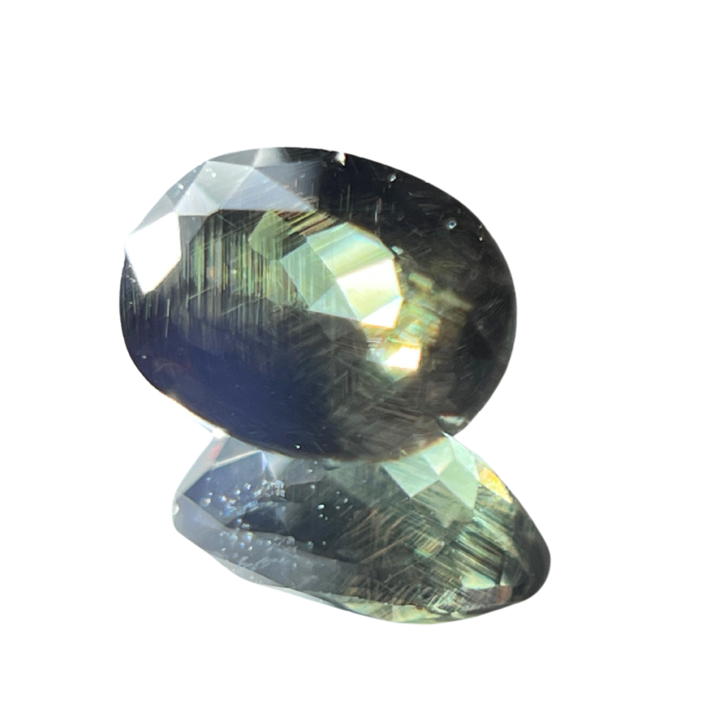 「光の記憶」カラーチェンジガーネット/1.01ct/オーバル/タンザニア産
