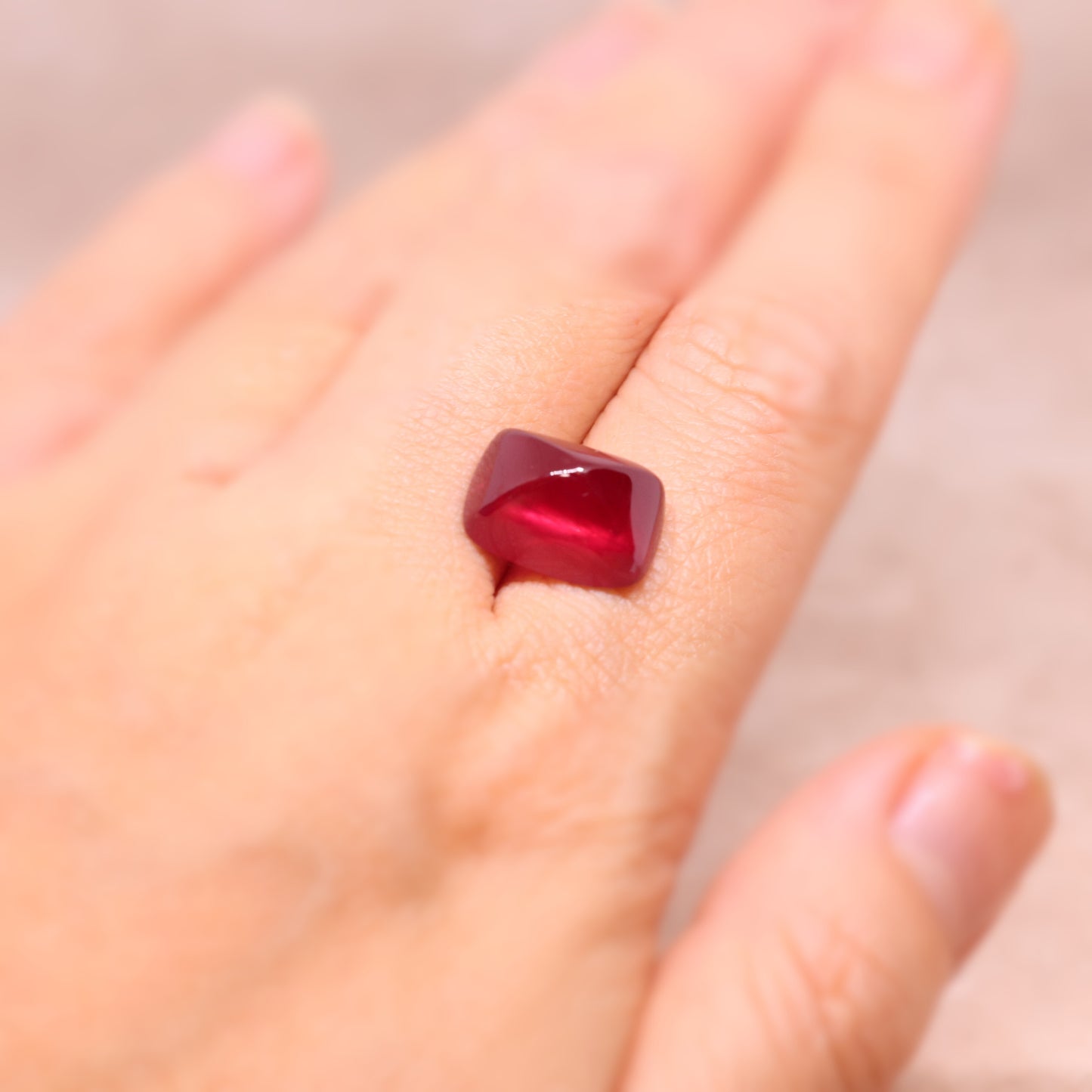 「Candy ruby」鉛ガラス含浸ルビー/ 11.34ct/シュガーローフ