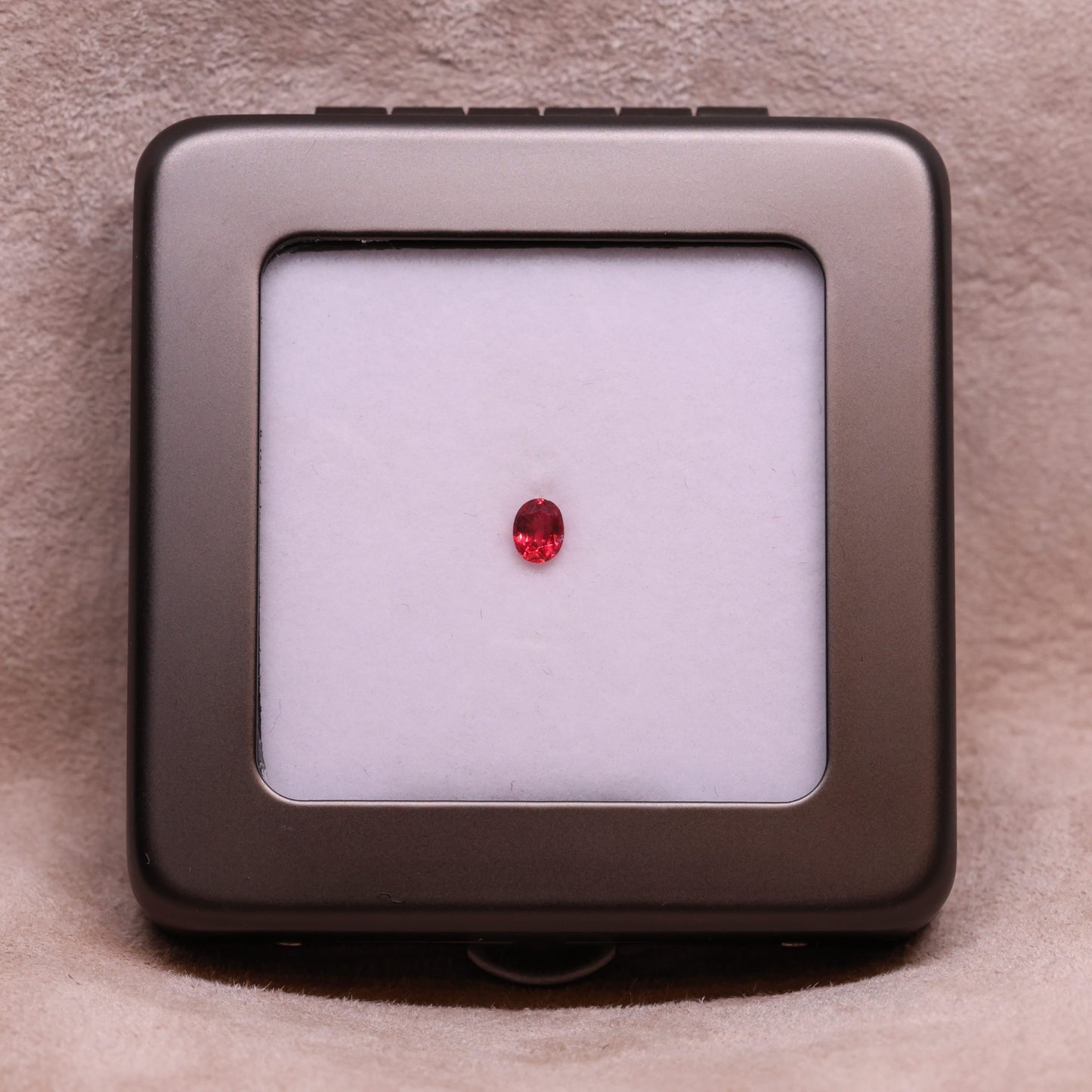 「THE RED」レッドスピネル/0.269ct/オーバル/ミャンマー産