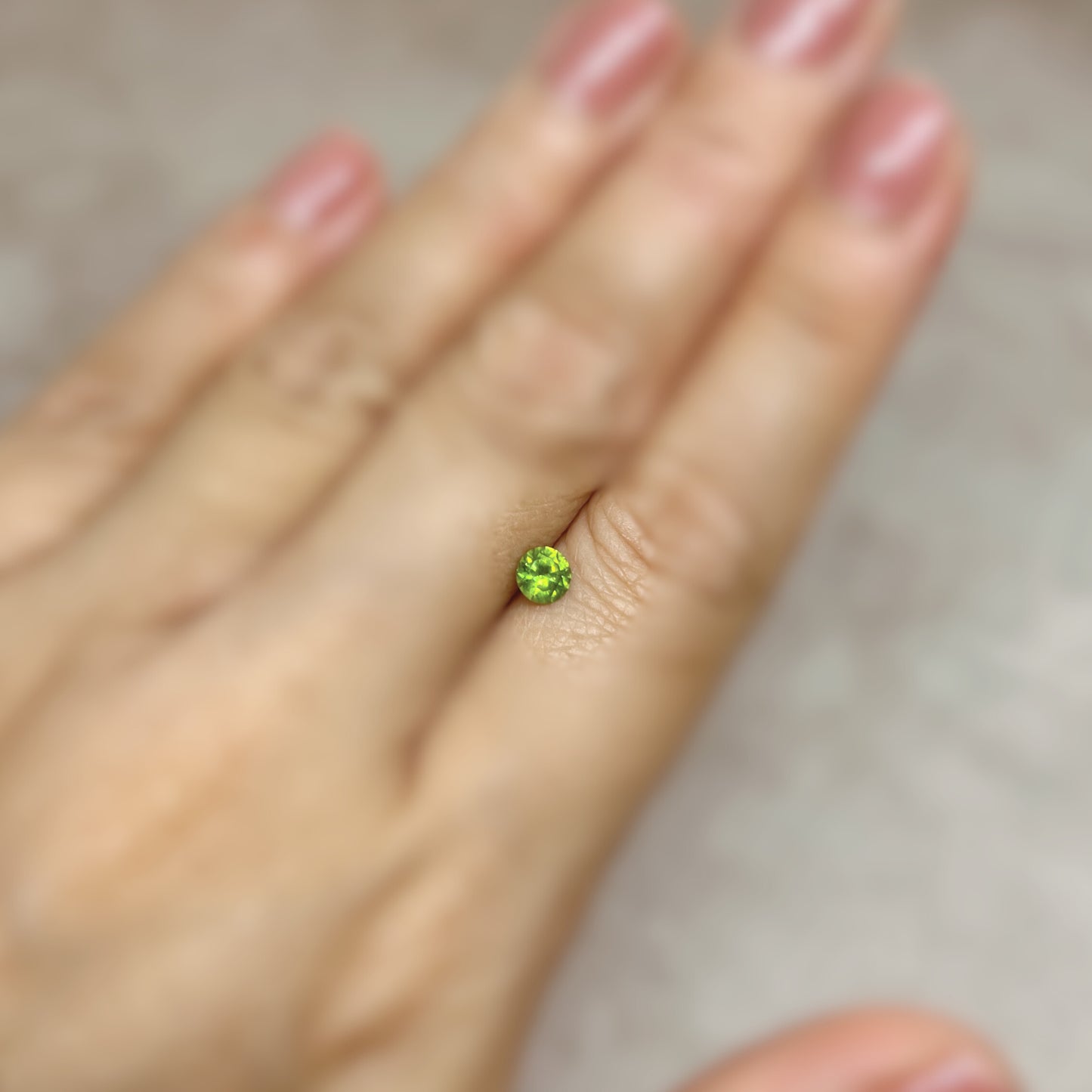 「Russian YANAGI」デマントイドガーネット/0.40ct/ラウンド/ロシア・ウラル産