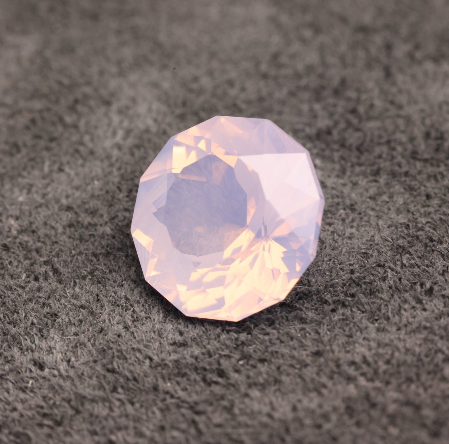 「Lilac Bloom」スコロライト（ラベンダークォーツ）/5.10ct/ラウンドカスタムカット/ブラジル