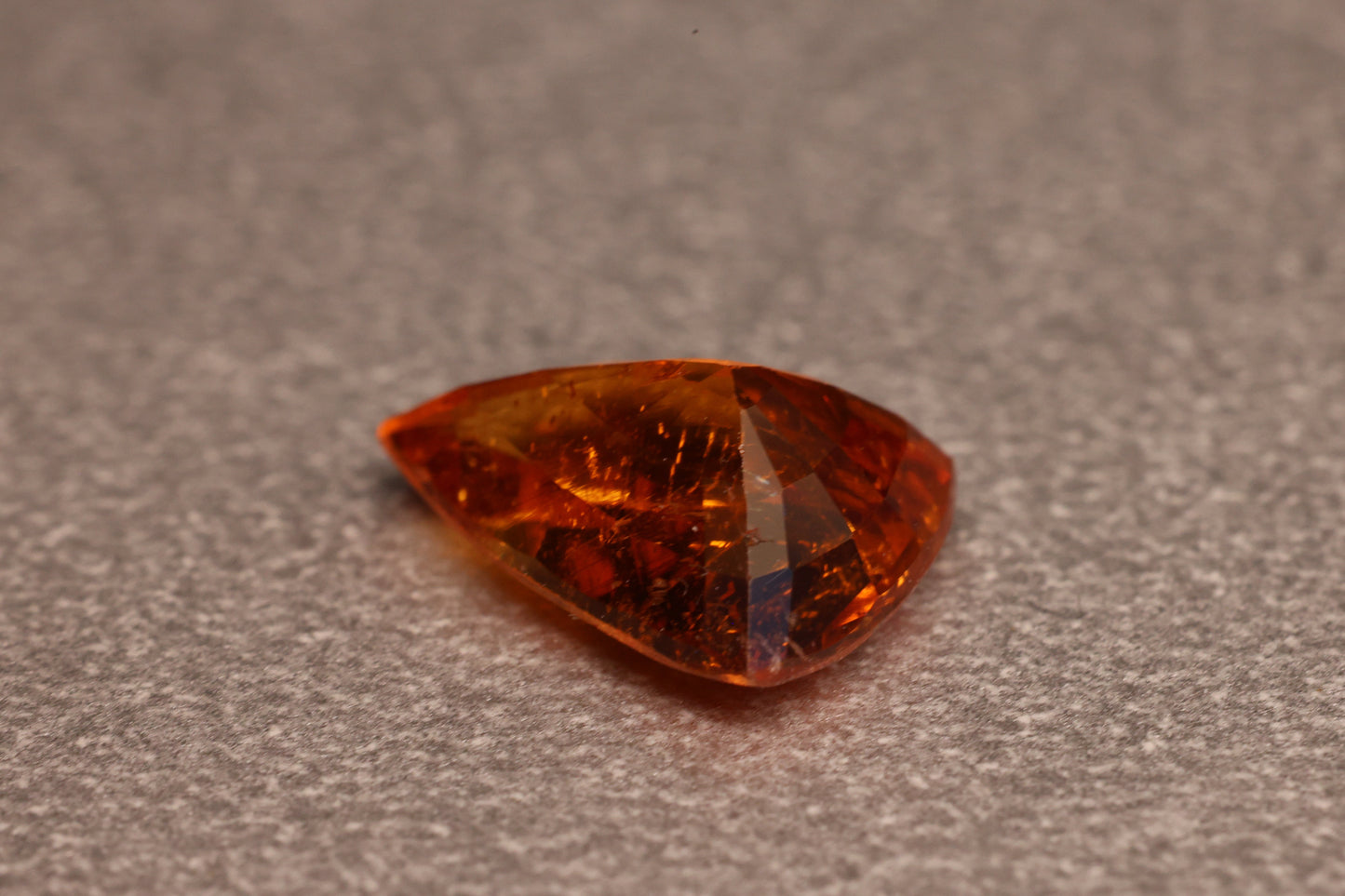 「深橙」スペサタイトガーネット/1.77ct/カスタムカット