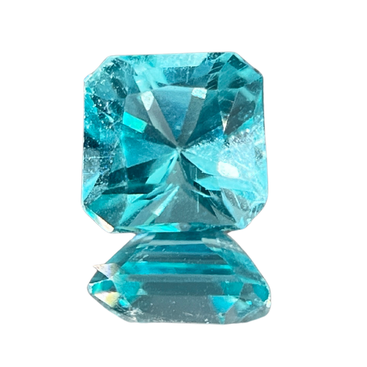 「水槽浴Ⅱ」アパタイト/0.89ct/ラディアント/ブラジル産