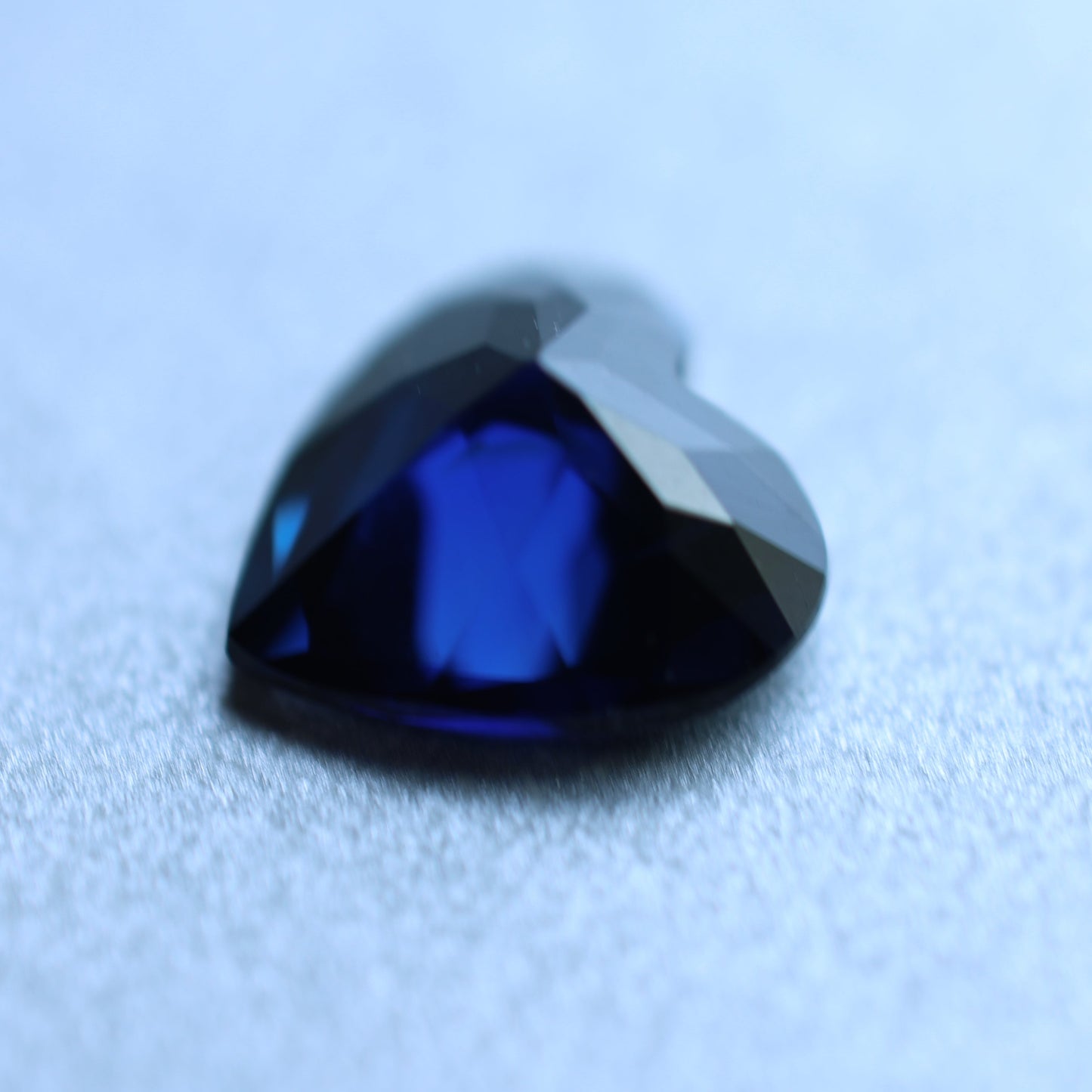 「深海」非加熱ディープブルーサファイア/ 1.02ct/ハートシェイプ/マダガスカル/ソーティング付き