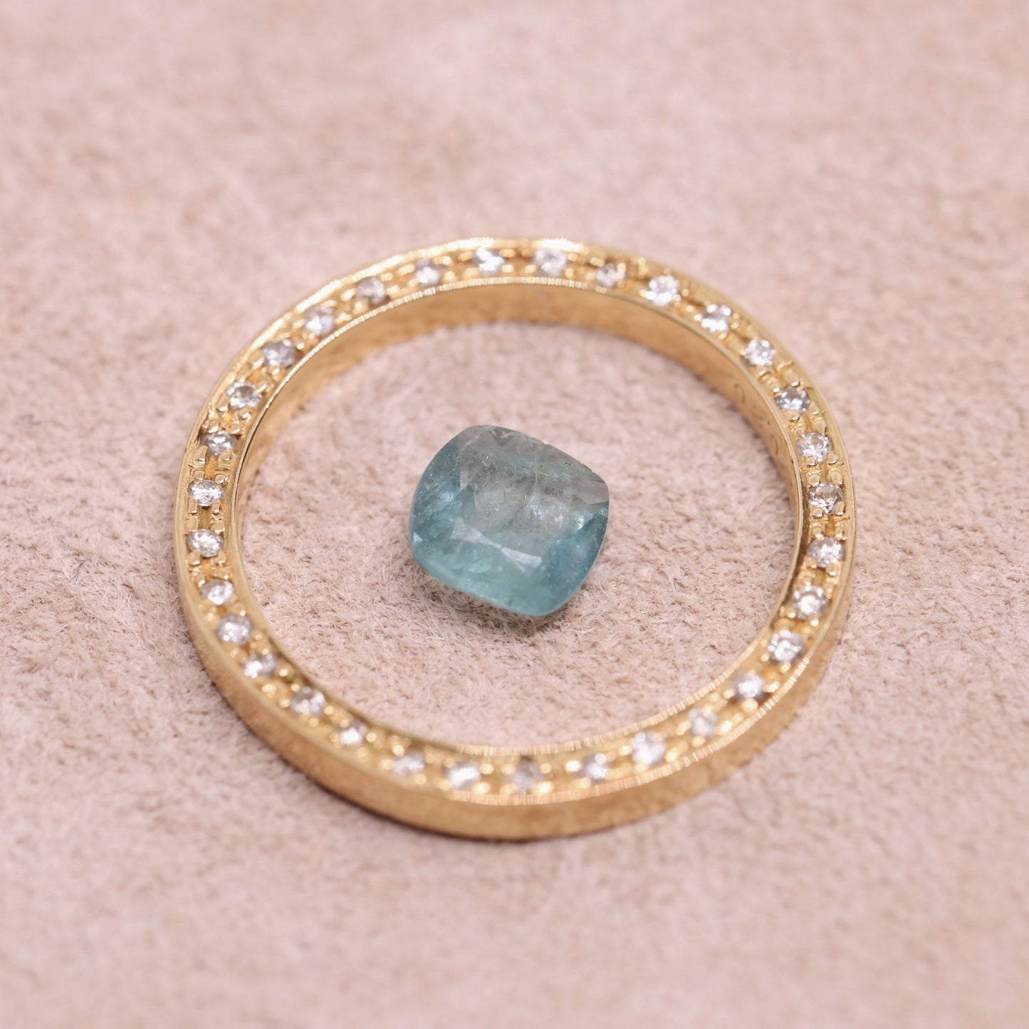 「海の底の静寂」ブルートルマリン/0.495ct/クッション