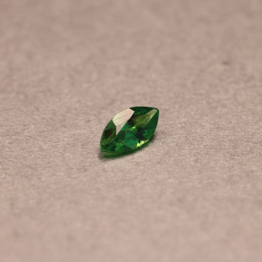 「常葉Ⅱ」グリーンガーネット（ツァボライト）/0.175ct/マーキス/アフリカ