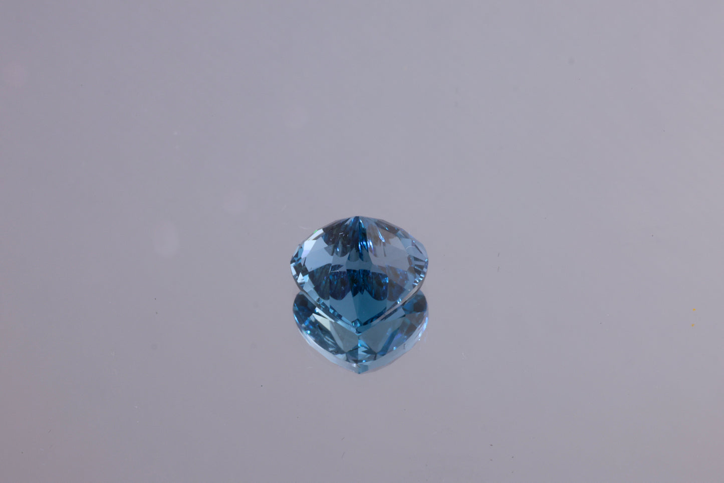 「藍情」ロンドンブルートパーズ/2.07ct/ハート