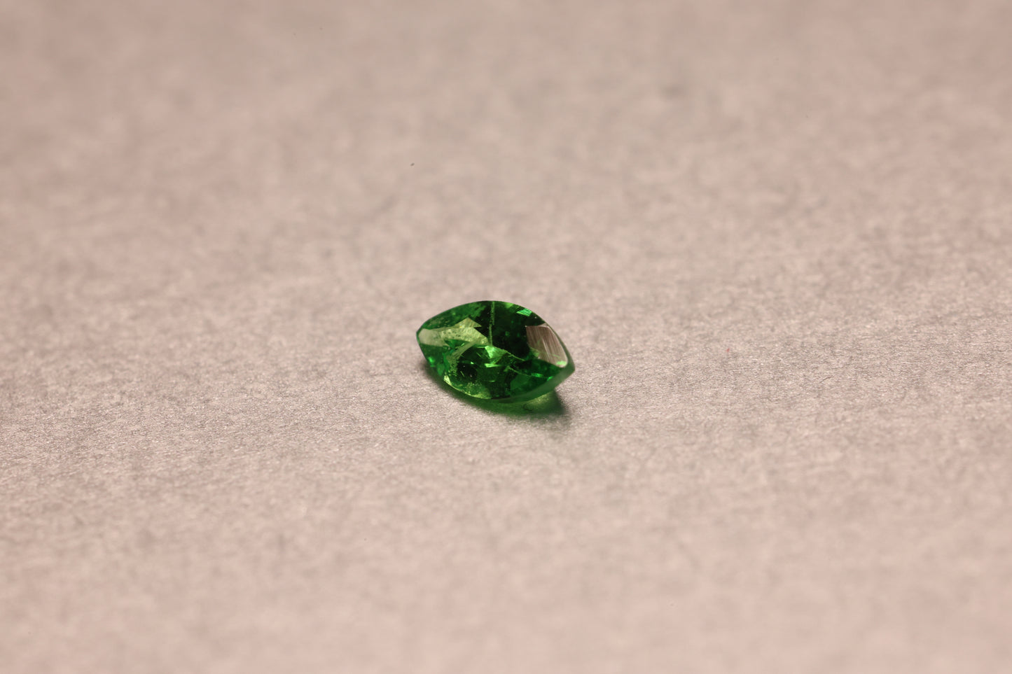 「常葉Ⅱ」グリーンガーネット（ツァボライト）/0.175ct/マーキス/アフリカ