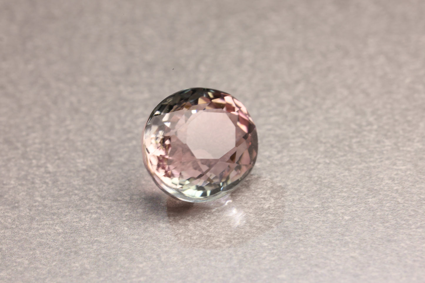 「Magicalight」非加熱バイカラートルマリン/2.06ct/オーバル/タンザニア