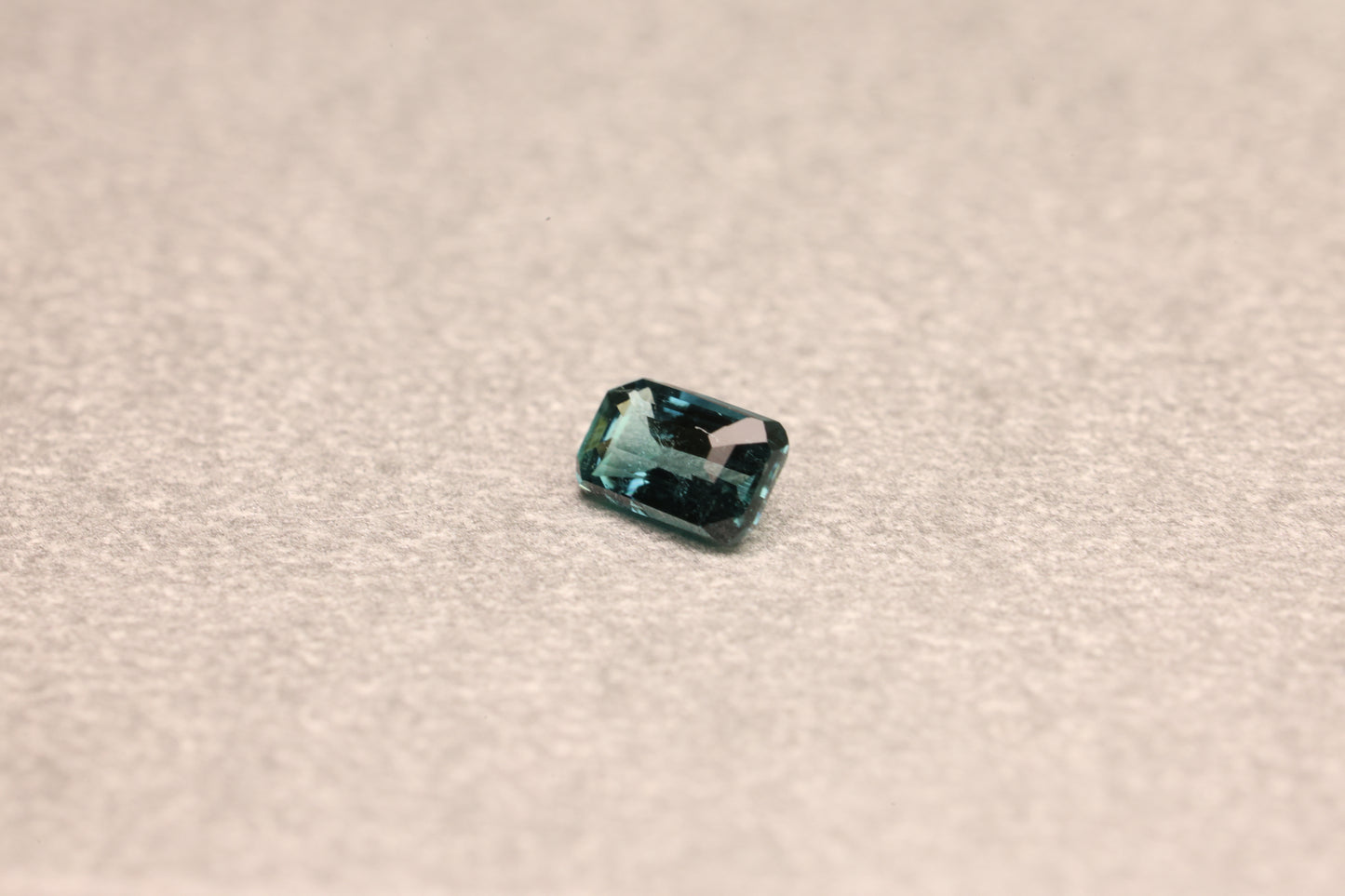 「和藍緑」トルマリン/0.15ct/オクタゴン