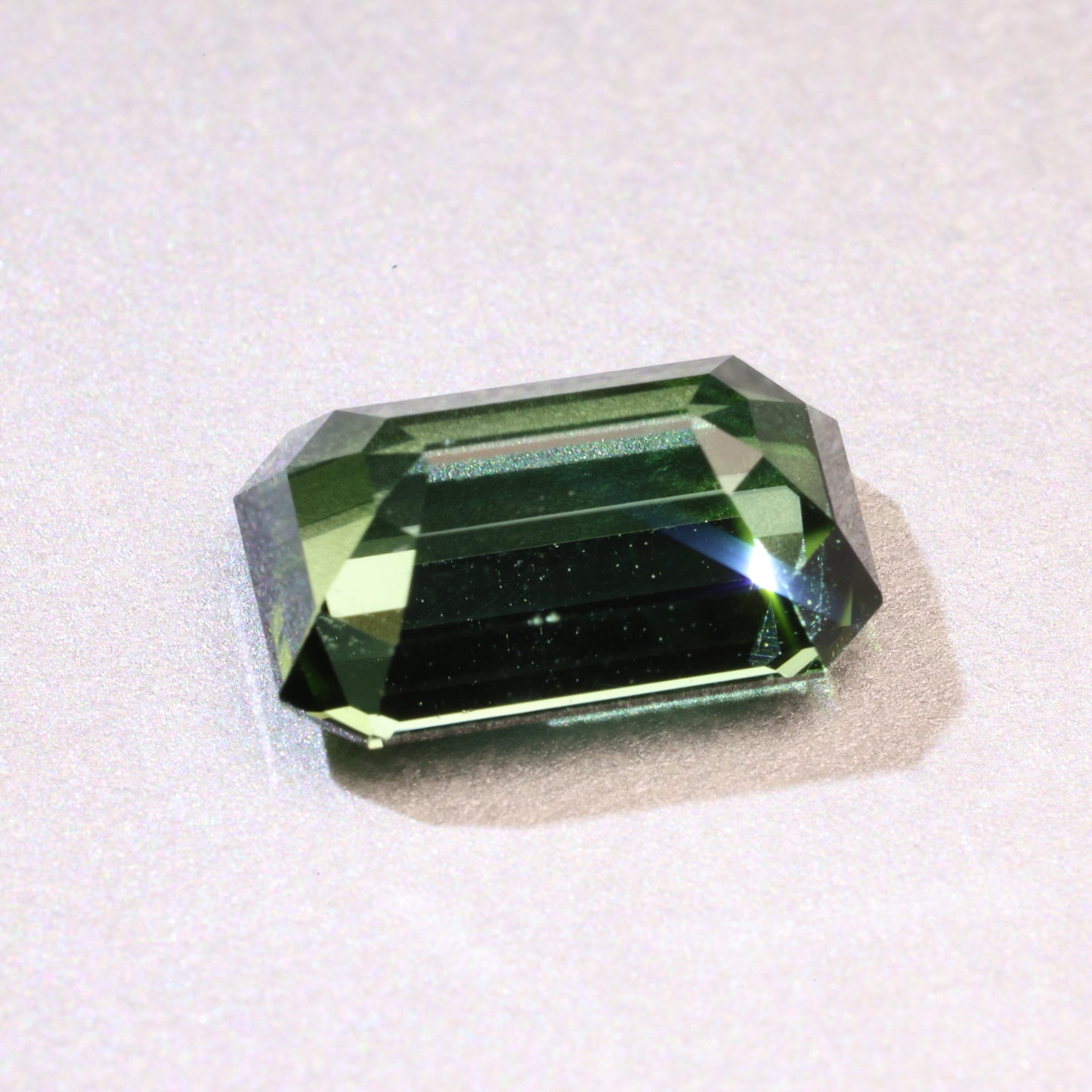 「初夏の新緑」グリーントルマリン/2.09ct/オクタゴン/モザンビーク産