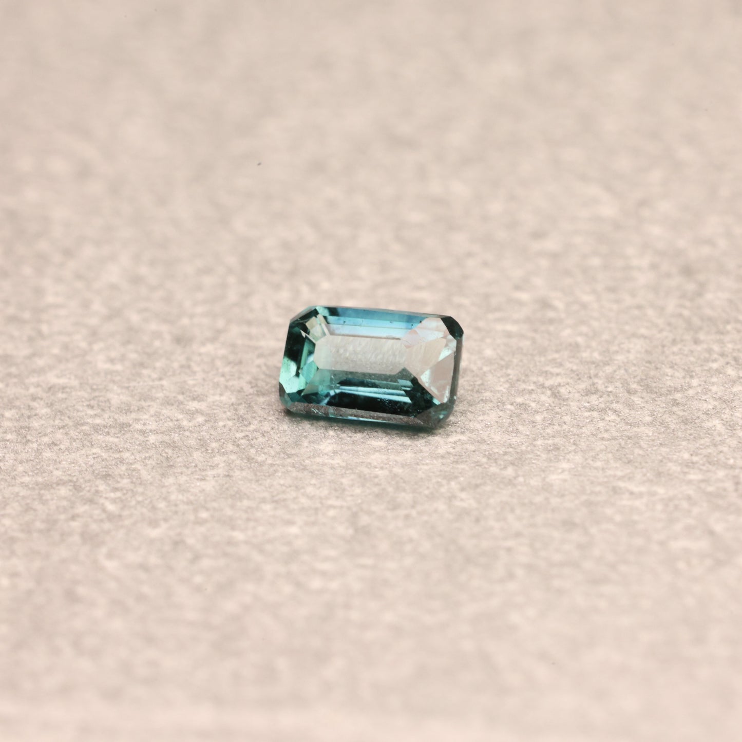 「和藍緑」トルマリン/0.15ct/オクタゴン