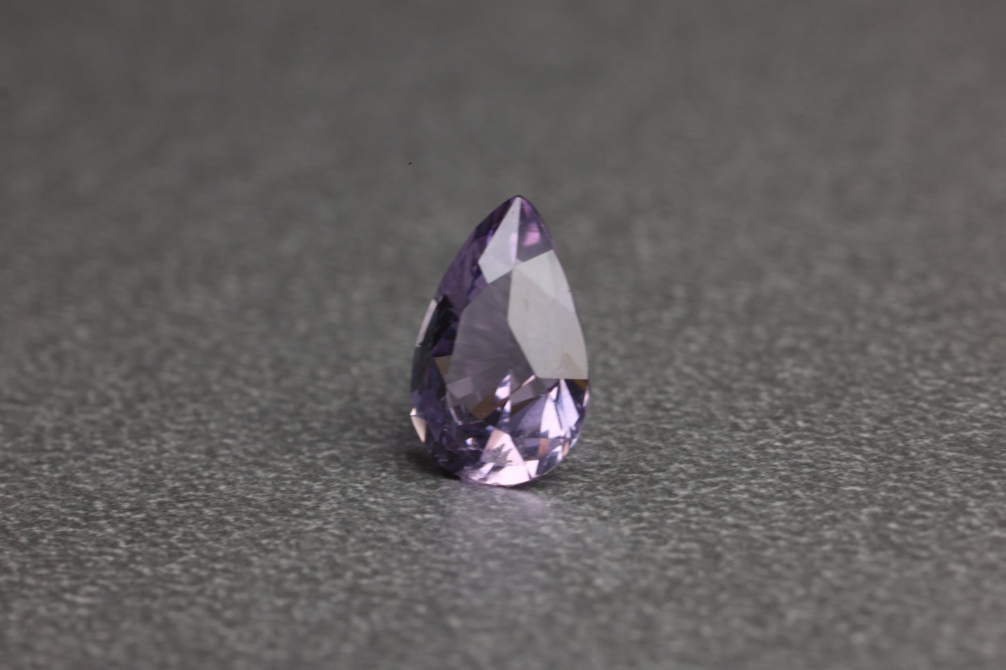 「芳紫」ラベンダースピネル/0.86ct/ペアシェイプ/スリランカ