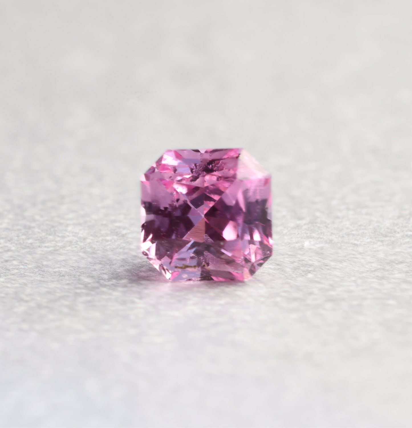 "Sumisakura" Pink Sapphire / 0.53ct / Radiant / Madagascar