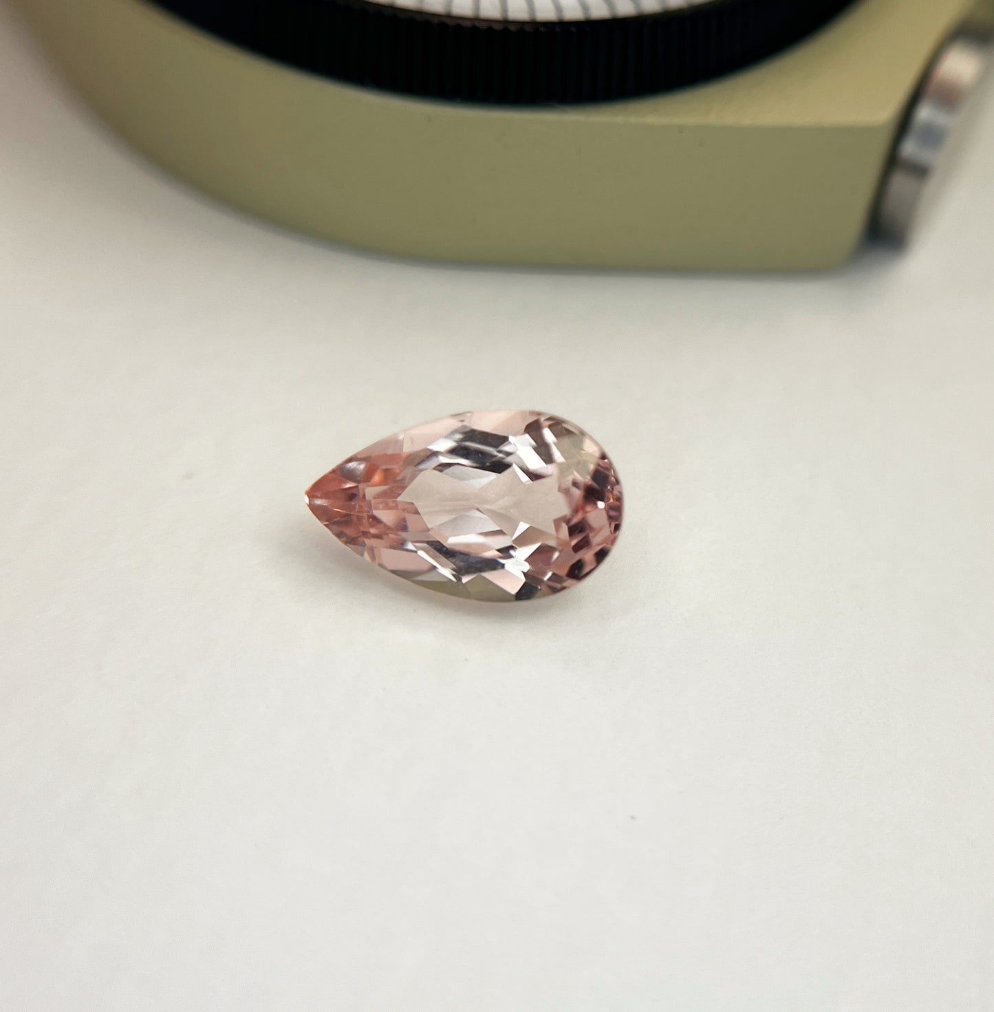 「瑞桃」モルガナイト/2.17ct/ペアシェイプ