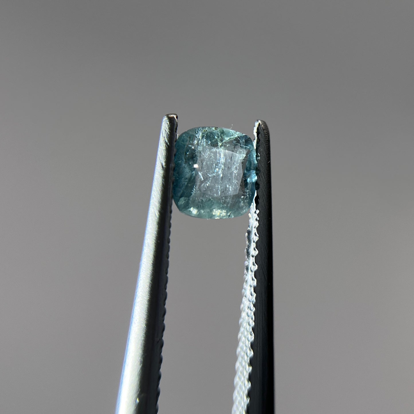 「海の底の静寂」ブルートルマリン/0.495ct/クッション