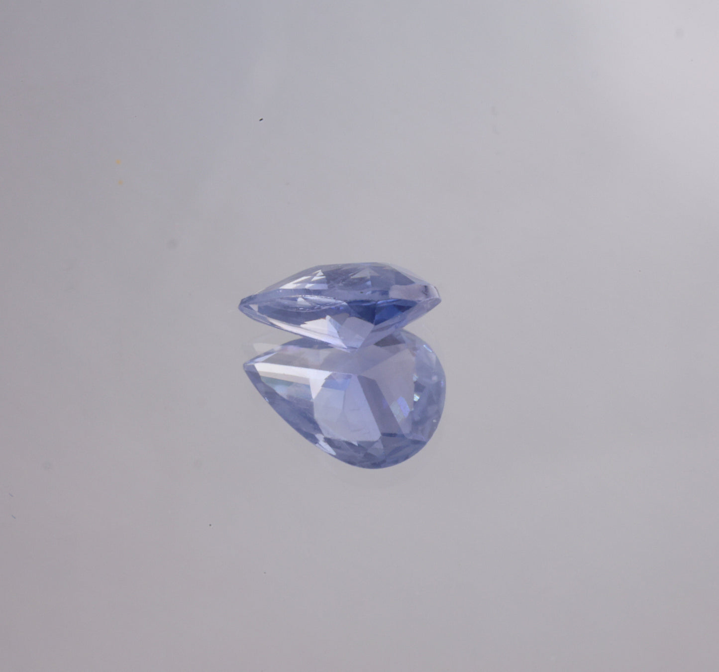 「Silky Mist Blue」シルキーペールブルーサファイア/1.09ct/ペアシェイプ/スリランカ