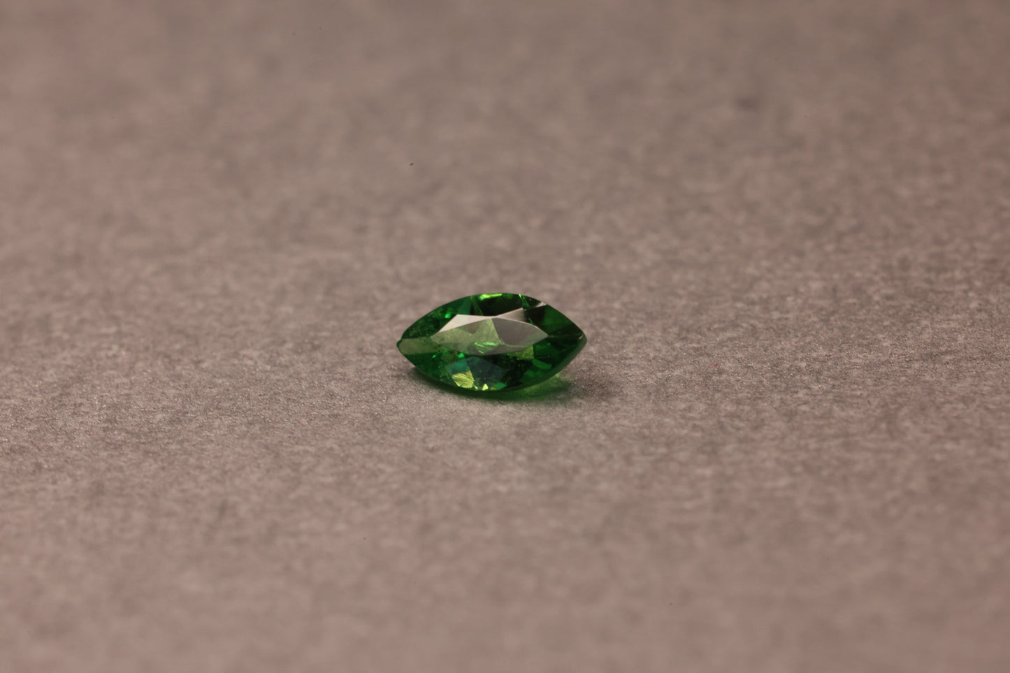 「常葉Ⅱ」グリーンガーネット（ツァボライト）/0.175ct/マーキス/アフリカ