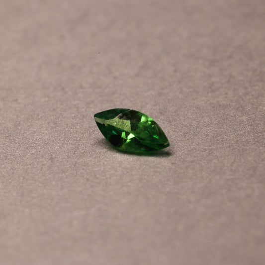 「常葉I」グリーンガーネット（ツァボライト）/0.125ct/マーキス/アフリカ