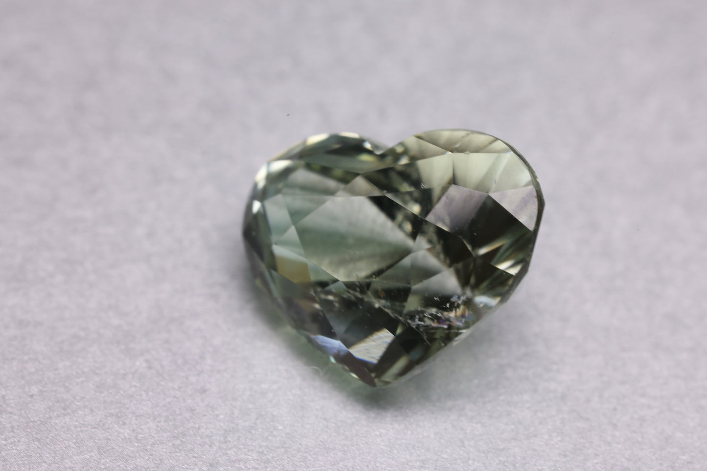 ピスタチオグリーントルマリン/5.44ct/ハートシェイプ/タンザニア