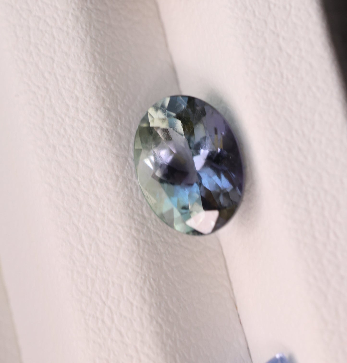 「夕霞」バイカラーゾイサイト/1.52ct/オーバル/タンザニア