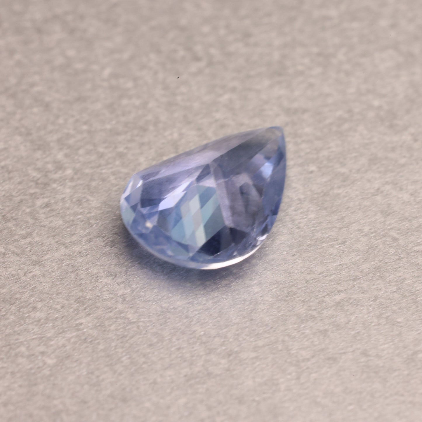 「Silky Mist Blue」シルキーペールブルーサファイア/1.09ct/ペアシェイプ/スリランカ