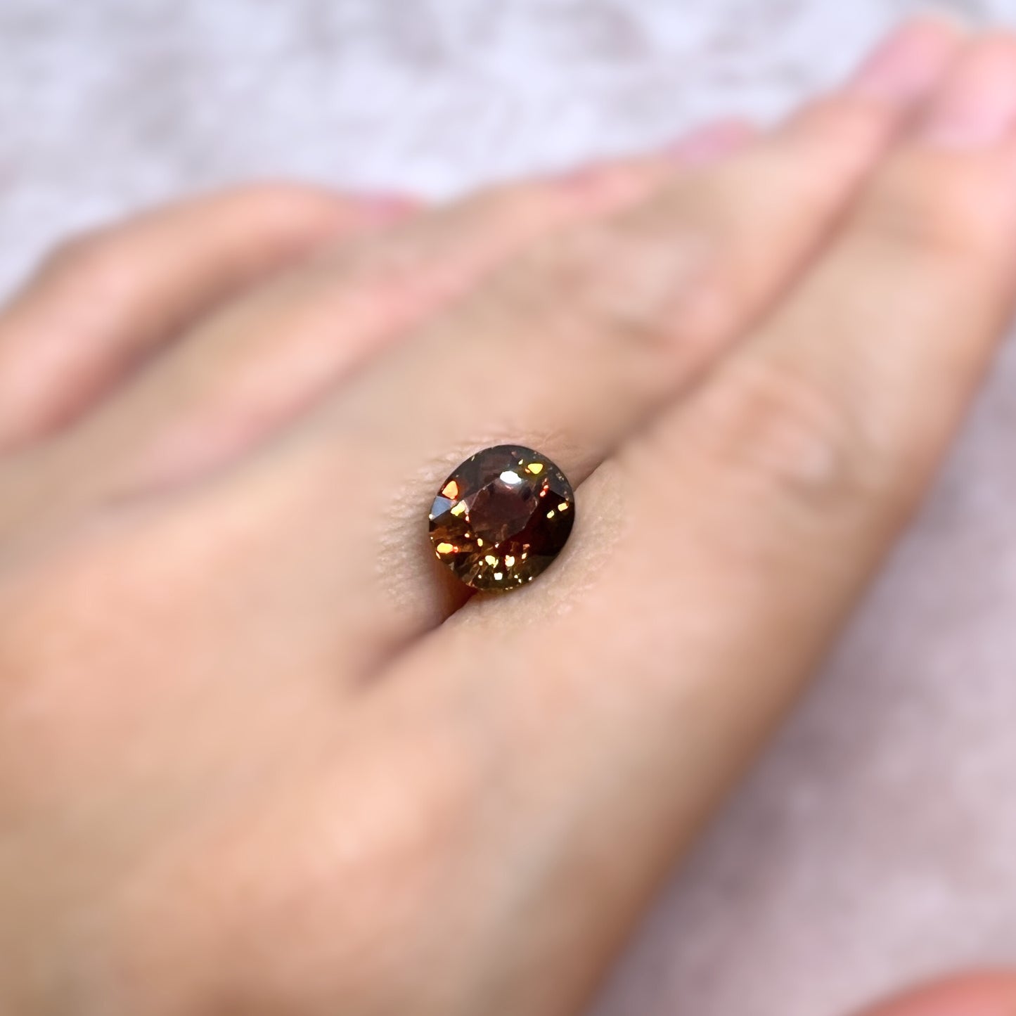 「深朽葉」バイカラートルマリン/3.43ct/オーバル/アフリカ