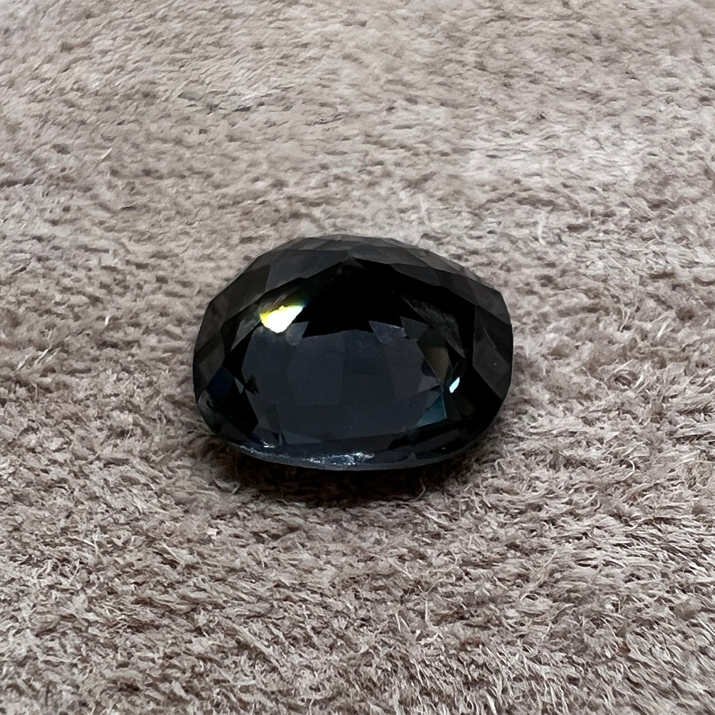 「Ink Gray」プラチナグレースピネル/1.77ct/クッション/ミャンマー