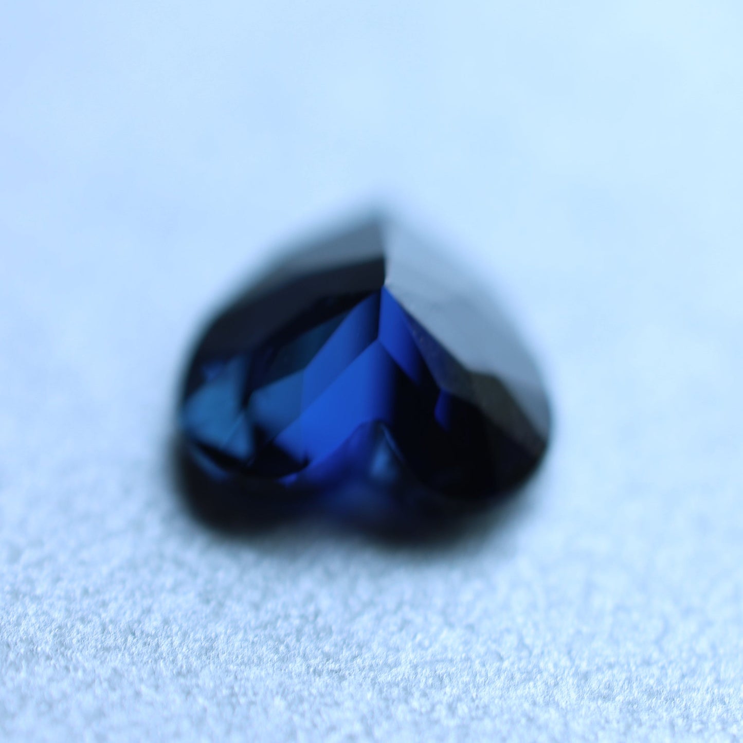 「深海」非加熱ディープブルーサファイア/ 1.02ct/ハートシェイプ/マダガスカル/ソーティング付き