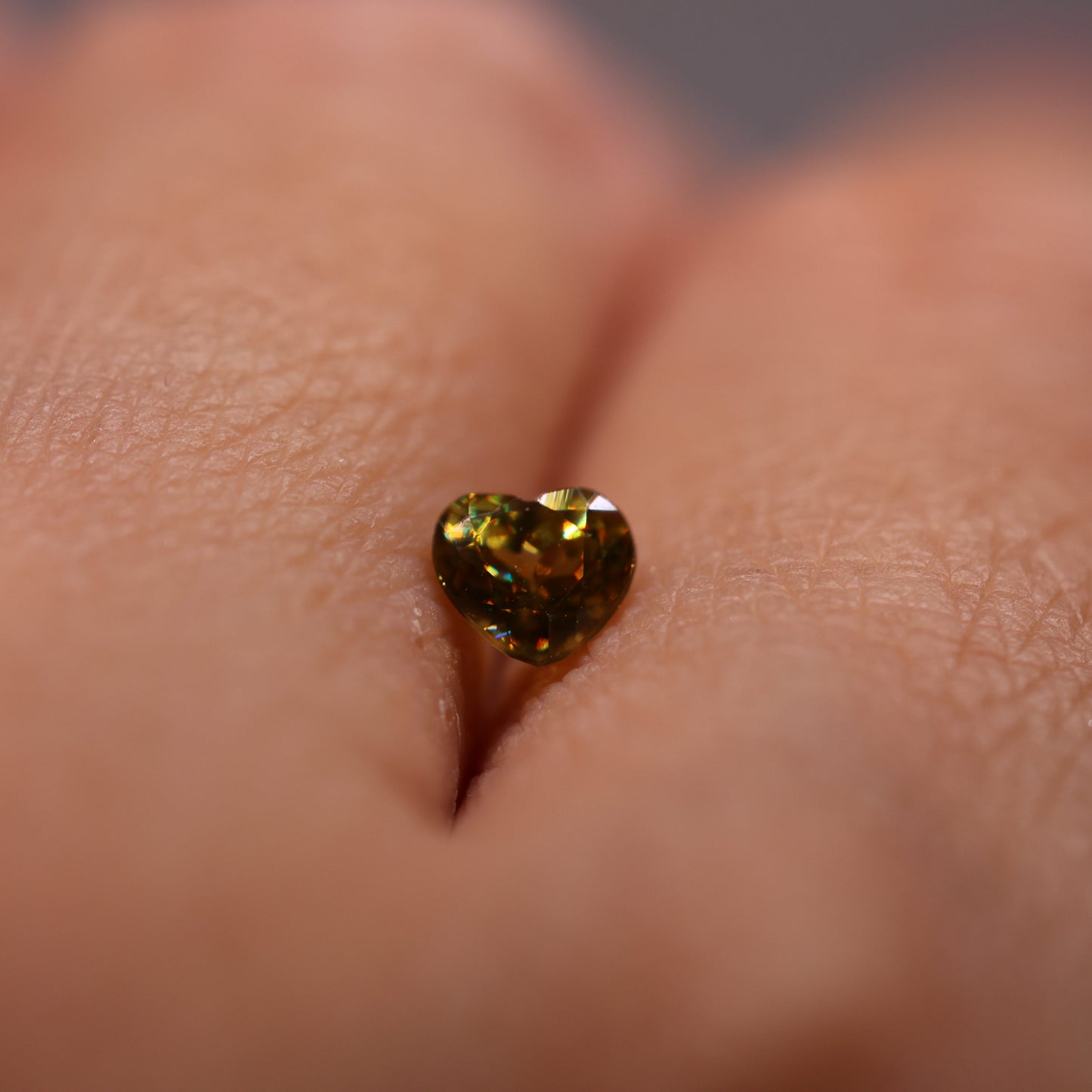 「彩炎」スフェーン/0.47ct/ハート/マダガスカル
