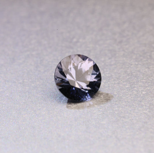「朝霞」グレースピネル/0.54ct/ラウンド/ミャンマー