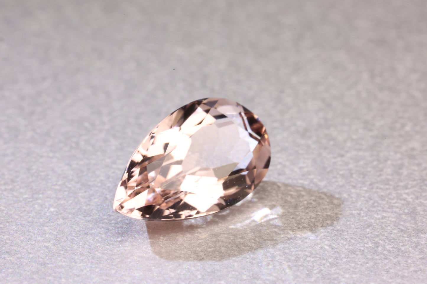 「瑞桃」モルガナイト/2.17ct/ペアシェイプ