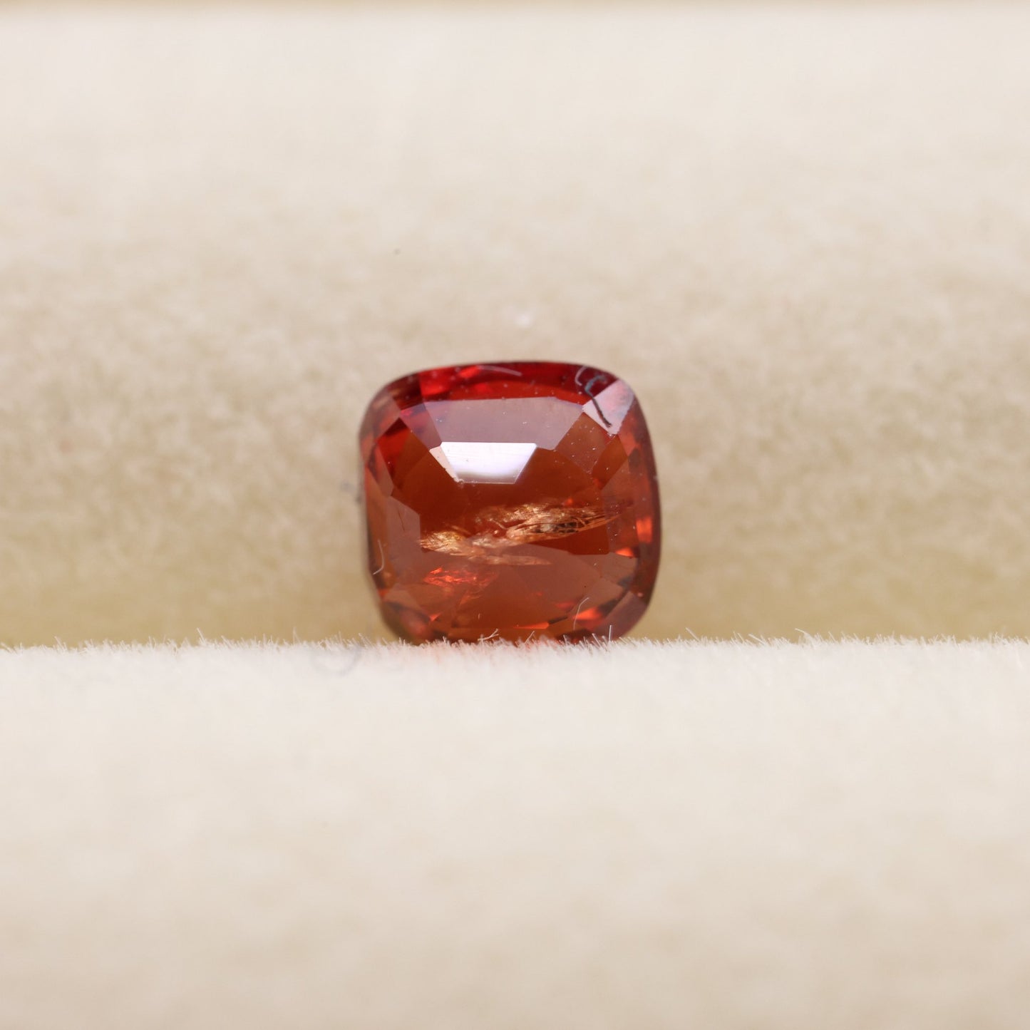 「BLOOD ORANGE JUICE」濃オレンジスピネル/1.03ct/クッション/ミャンマー産