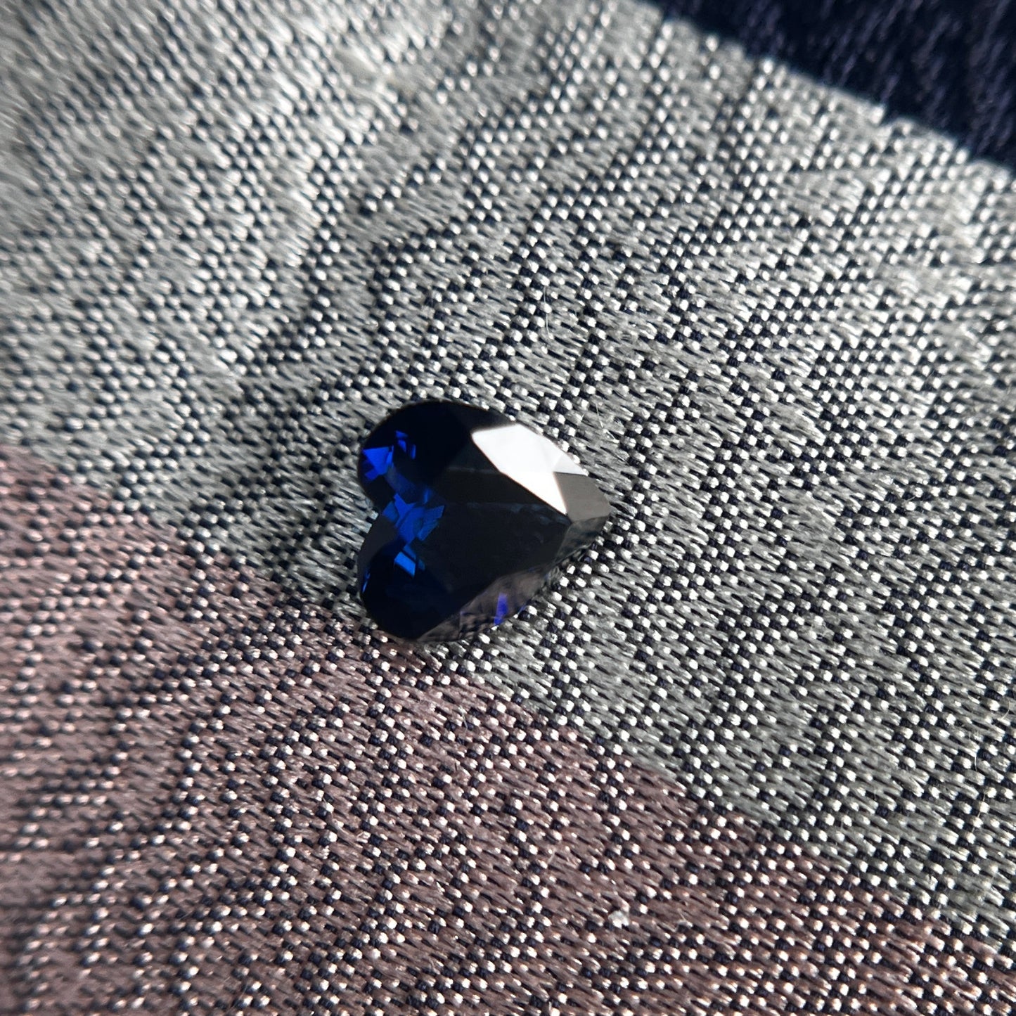 「深海」非加熱ディープブルーサファイア/ 1.02ct/ハートシェイプ/マダガスカル/ソーティング付き