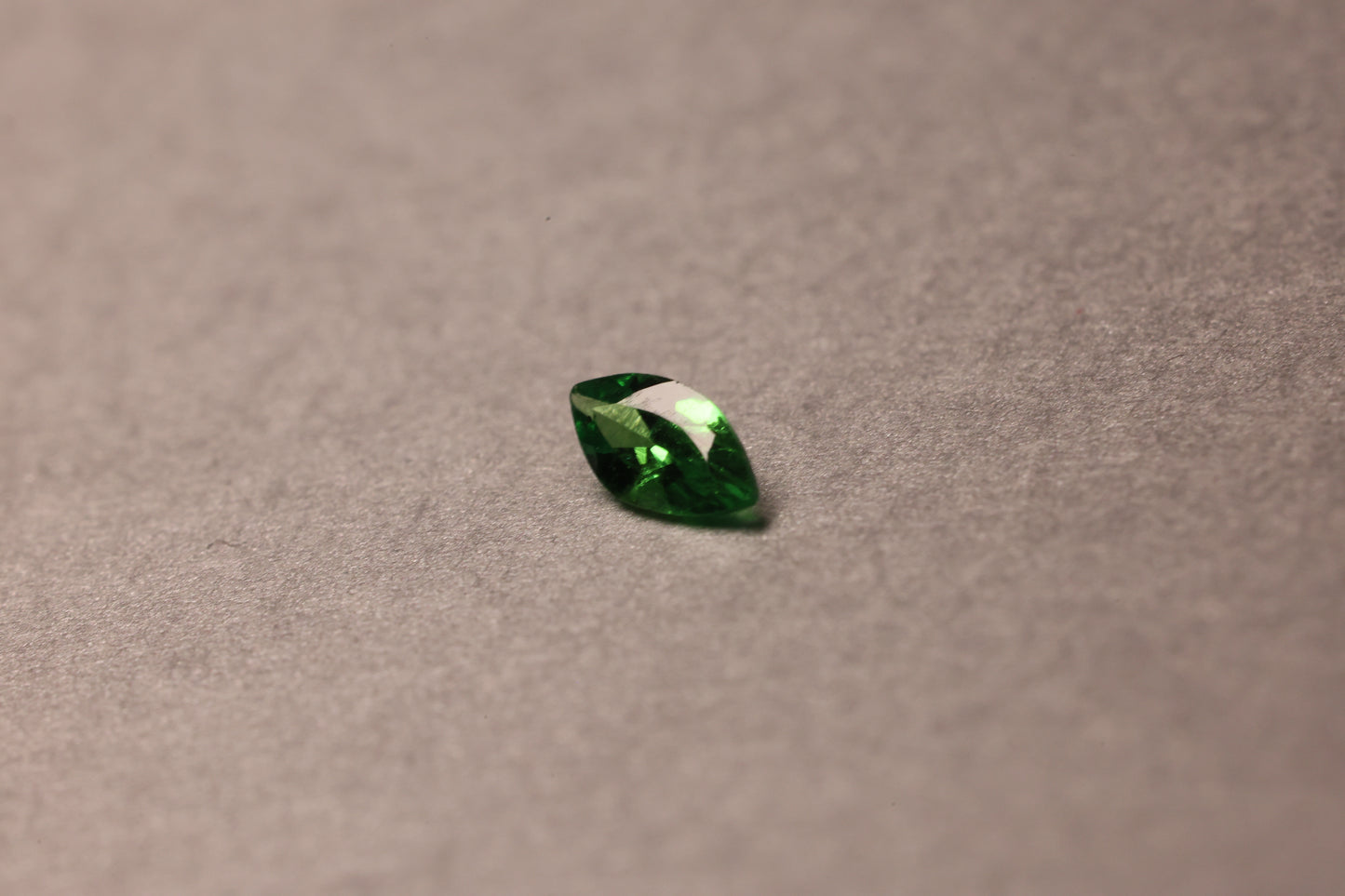 「常葉I」グリーンガーネット（ツァボライト）/0.125ct/マーキス/アフリカ