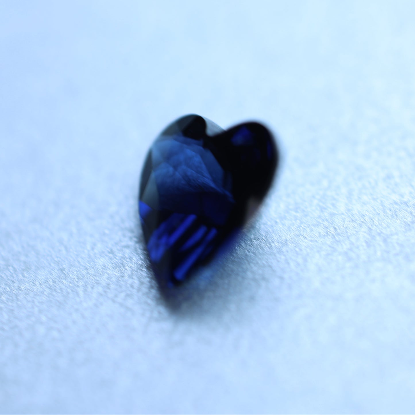 「深海」非加熱ディープブルーサファイア/ 1.02ct/ハートシェイプ/マダガスカル/ソーティング付き