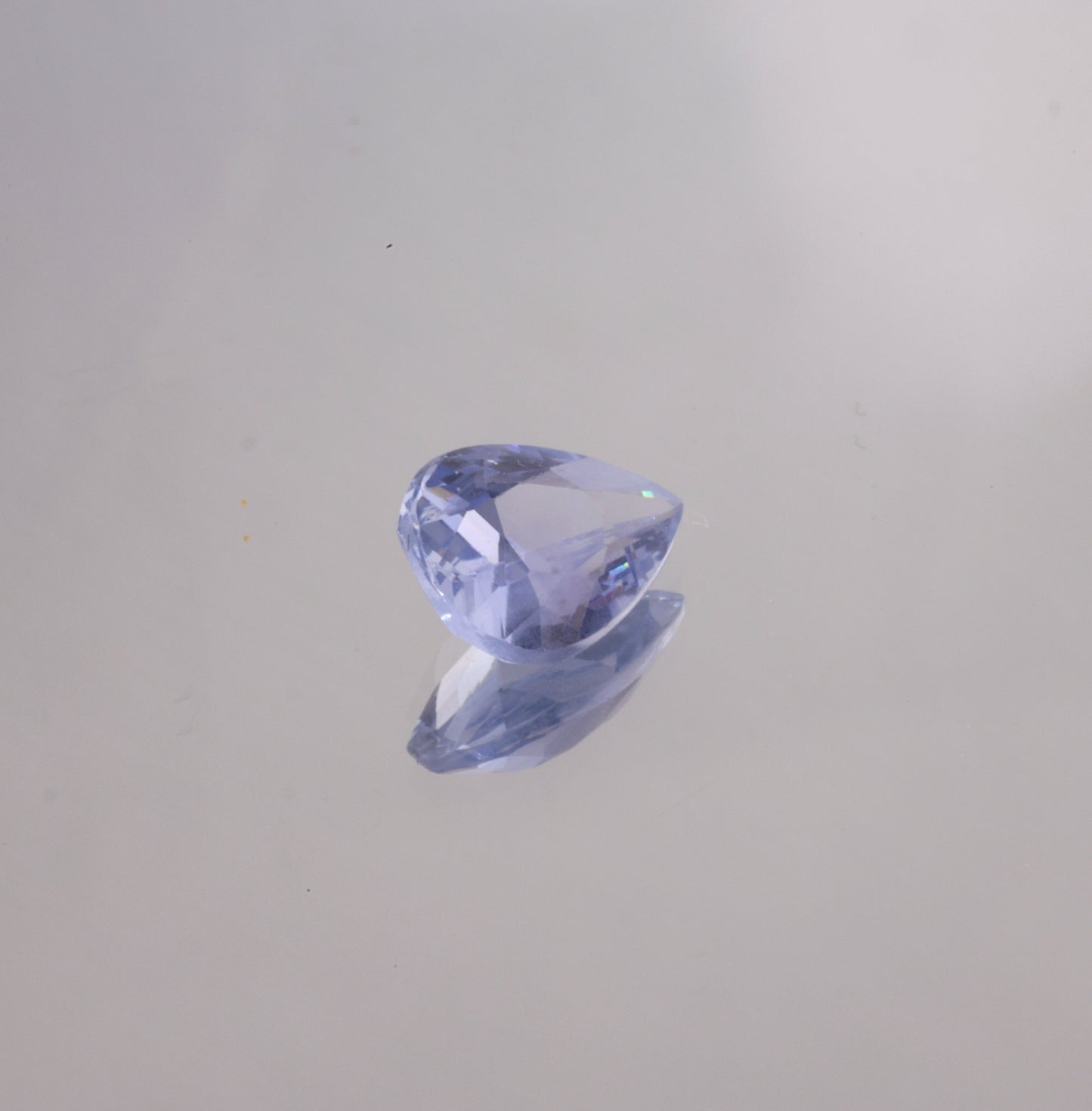 「Silky Mist Blue」シルキーペールブルーサファイア/1.09ct/ペアシェイプ/スリランカ